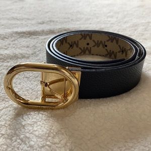 Micheal Kors Reversible Belt
